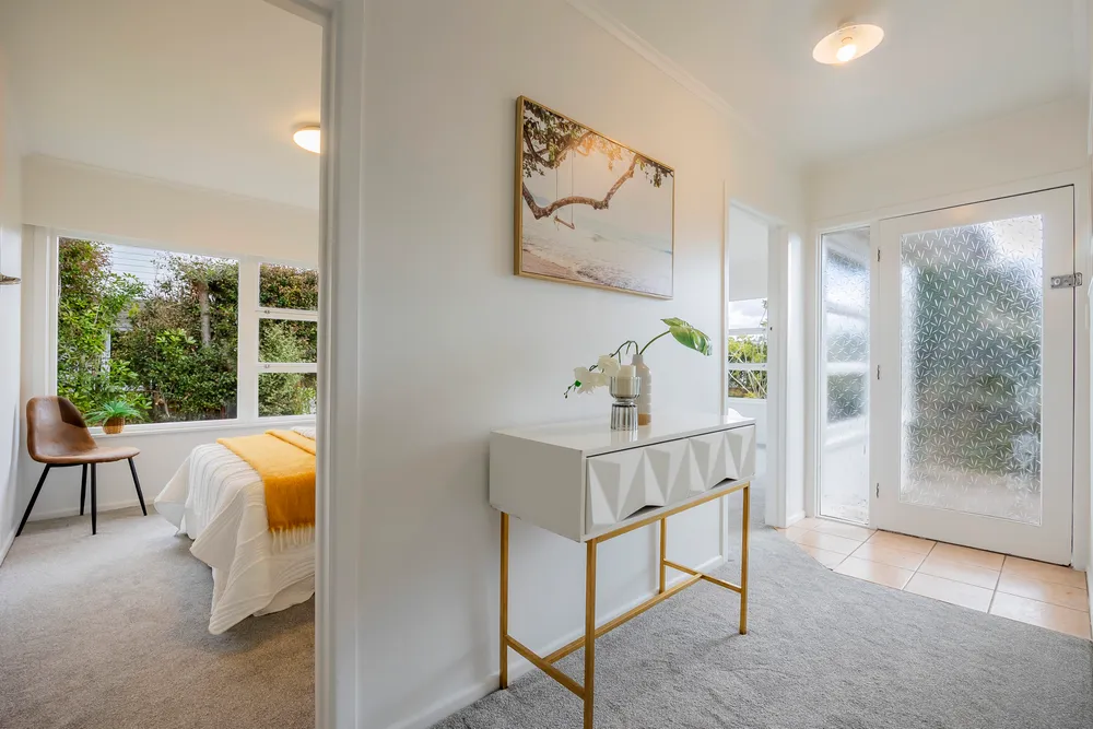 Photos of 1/221 Wairau Road