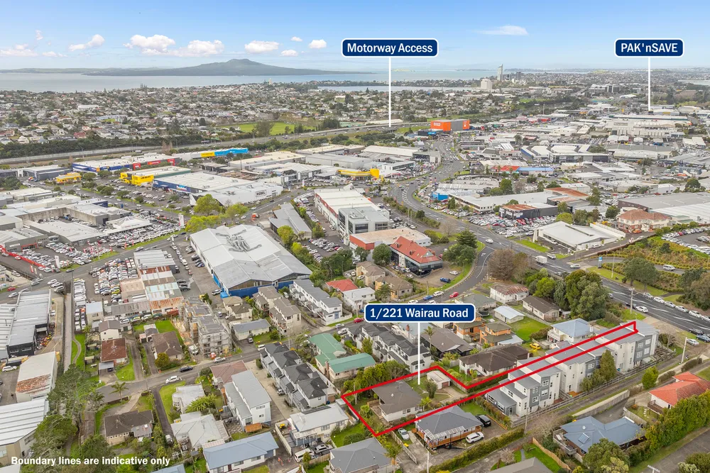 Photos of 1/221 Wairau Road