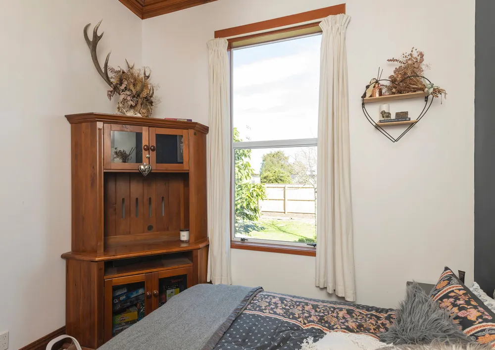 Photos of 144 Seddon Street