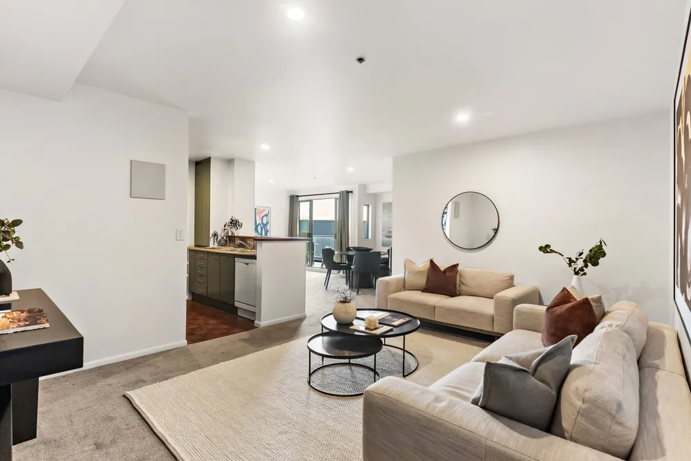 Photos of 3E/8 Howe Street