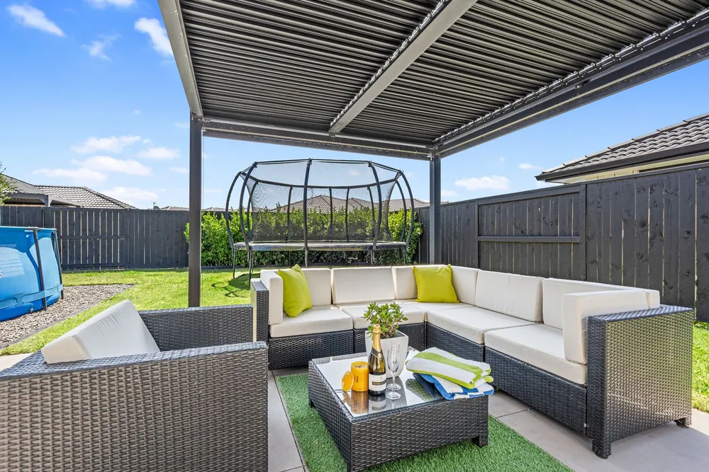 Photos of 10 Piata Street