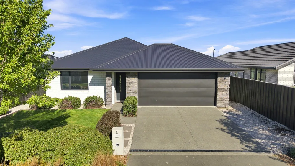 Photos of 4 Hollows Lane