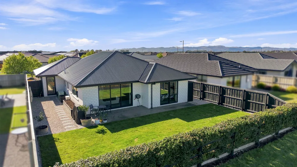 Photos of 4 Hollows Lane