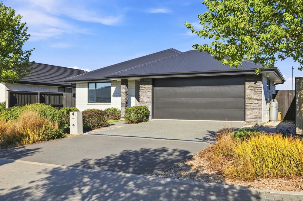 Photos of 4 Hollows Lane