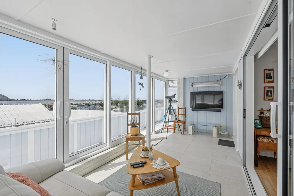 Photos of 17 Seaview Road