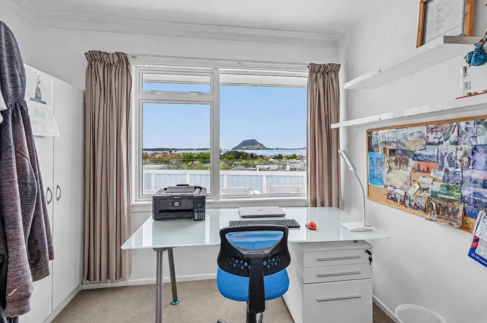 Photos of 17 Seaview Road