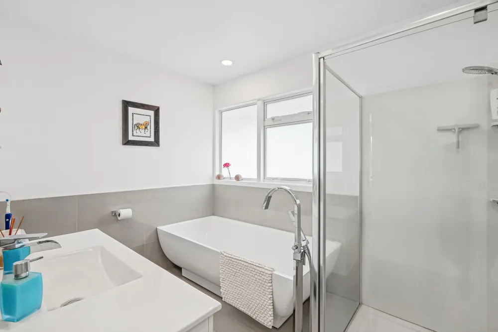 Photos of 17 Seaview Road