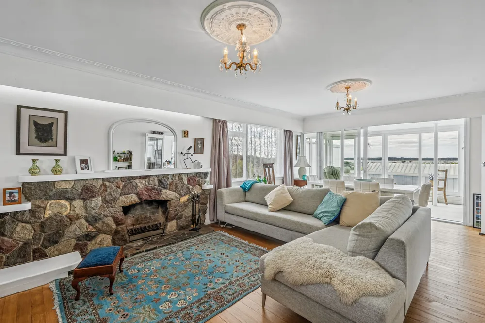 Photos of 17 Seaview Road