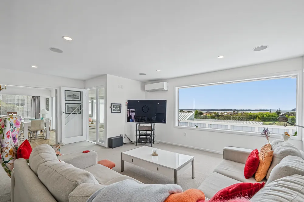 Photos of 17 Seaview Road