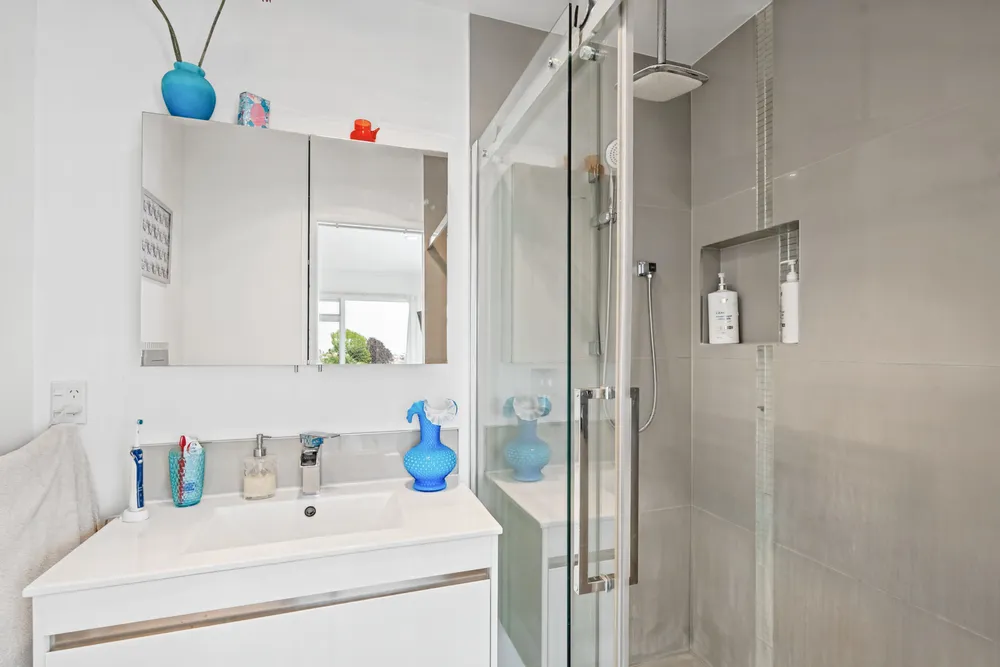 Photos of 17 Seaview Road