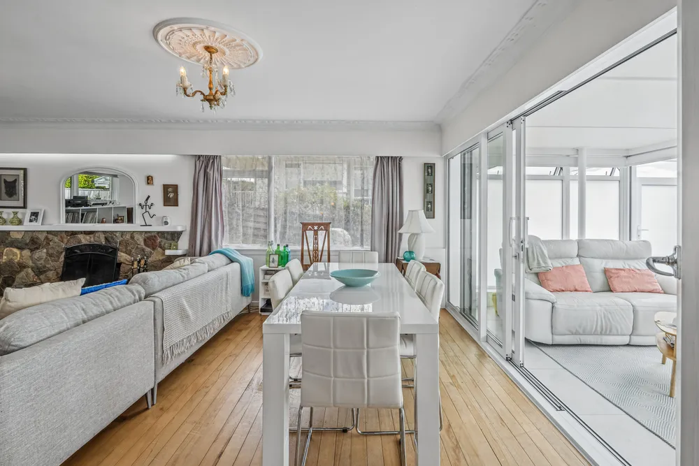 Photos of 17 Seaview Road