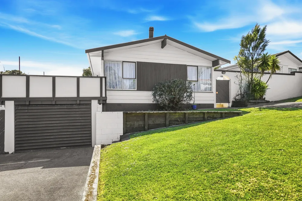 Photos of 9 Contessa Drive