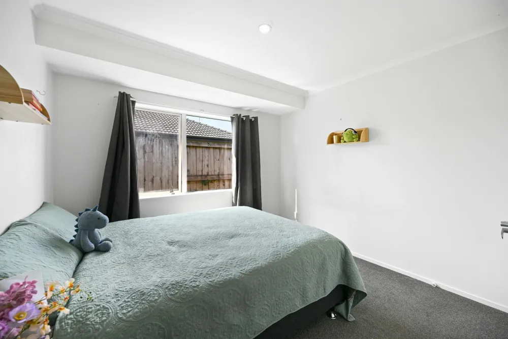 Photos of 31 Thomas Road