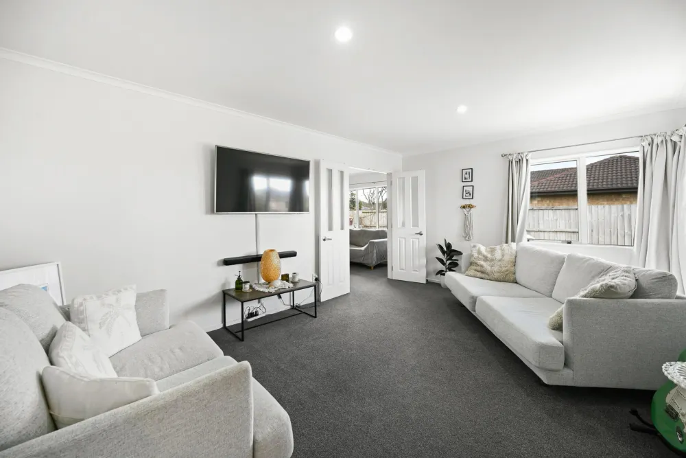 Photos of 31 Thomas Road