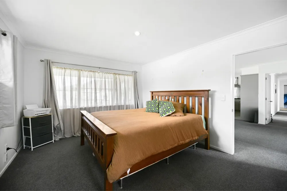 Photos of 31 Thomas Road