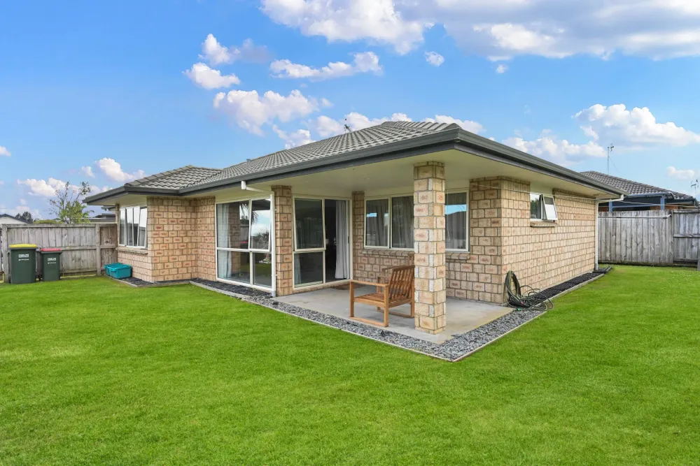 Photos of 31 Thomas Road