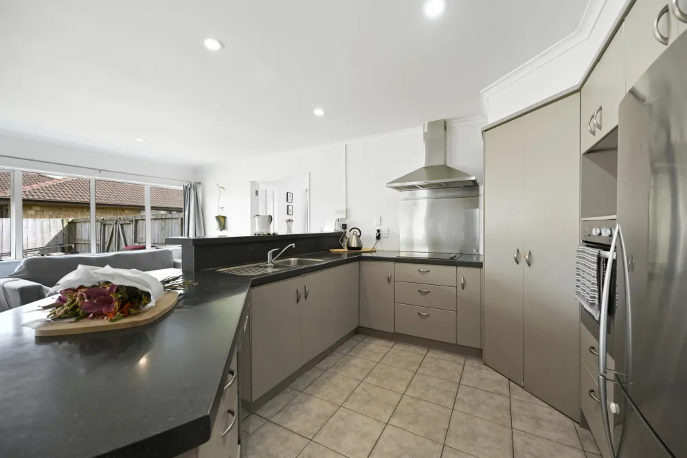 Photos of 31 Thomas Road
