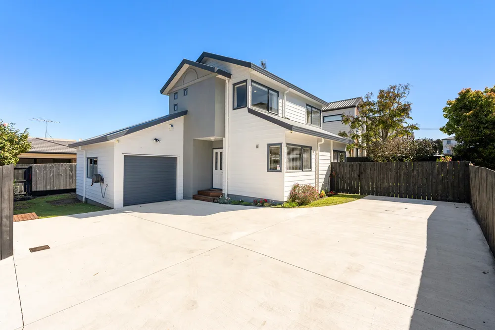 Photos of 11A Waddell Avenue