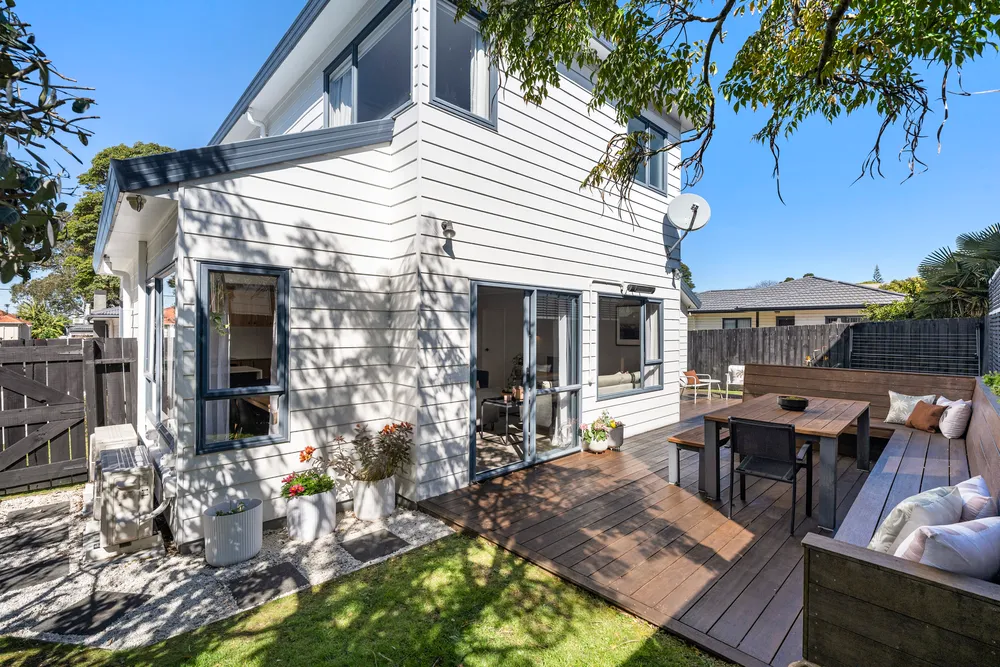 Photos of 11A Waddell Avenue