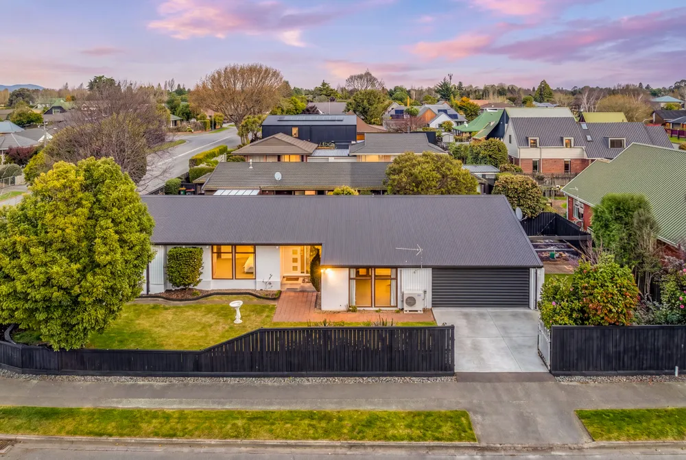 Photos of 27 Withells Road