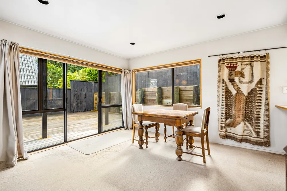 Photos of 19C Yattendon Road