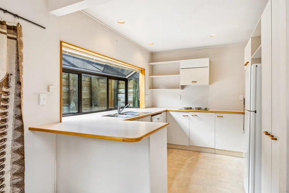 Photos of 19C Yattendon Road