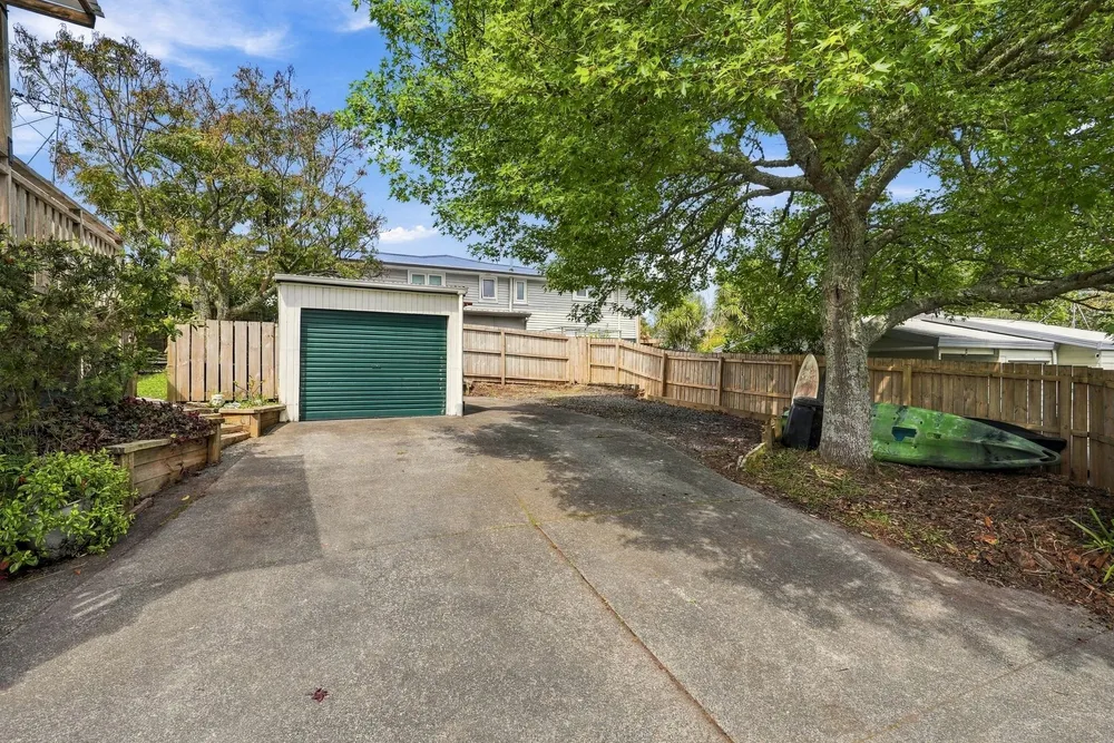 Photos of 45 Kia Ora Road