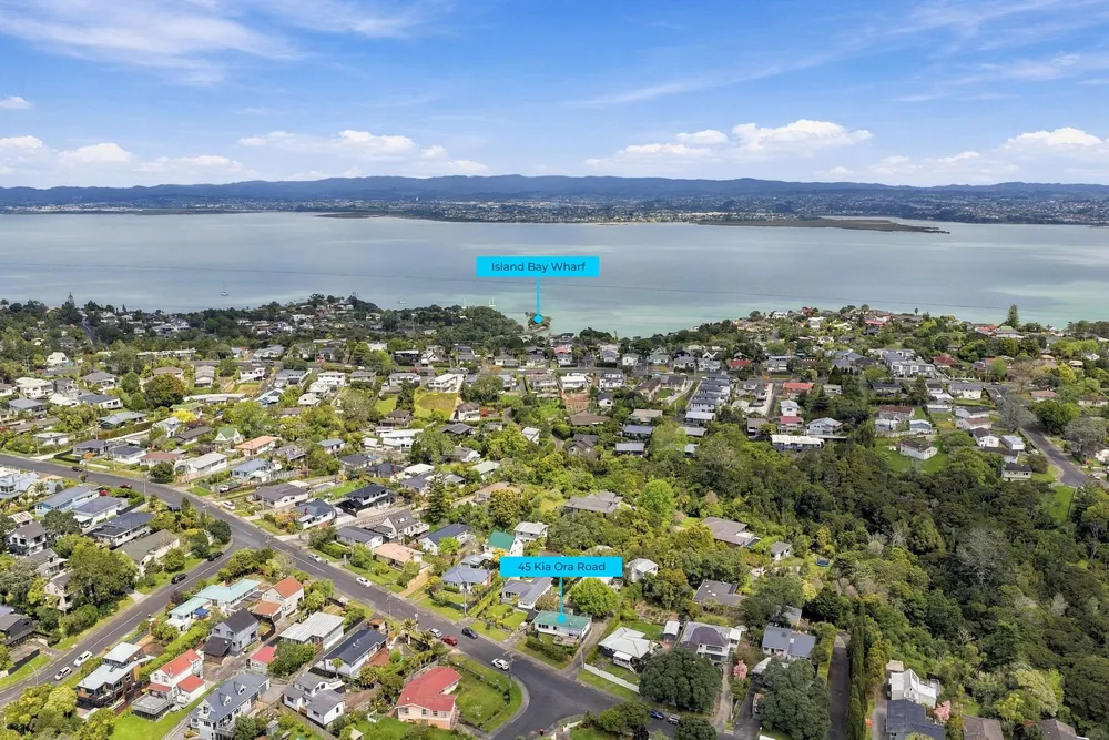 Photos of 45 Kia Ora Road