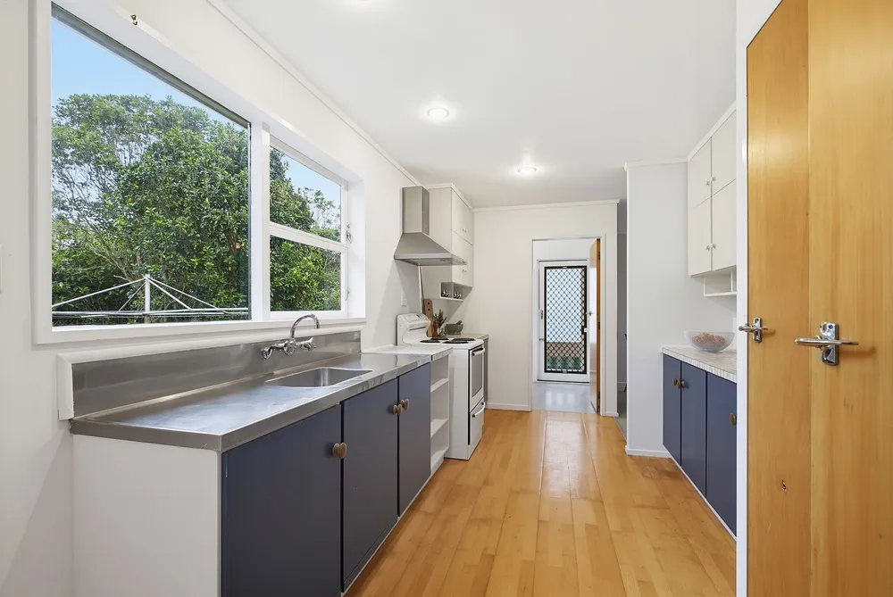 Photos of 46 Hazlewood Avenue
