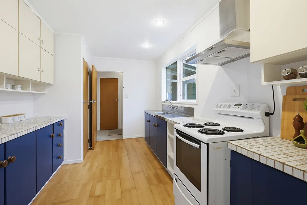 Photos of 46 Hazlewood Avenue