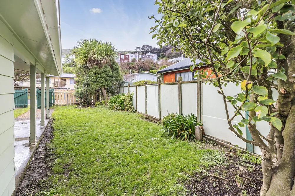Photos of 46 Hazlewood Avenue