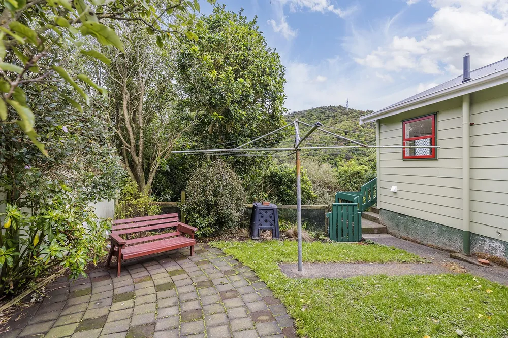 Photos of 46 Hazlewood Avenue