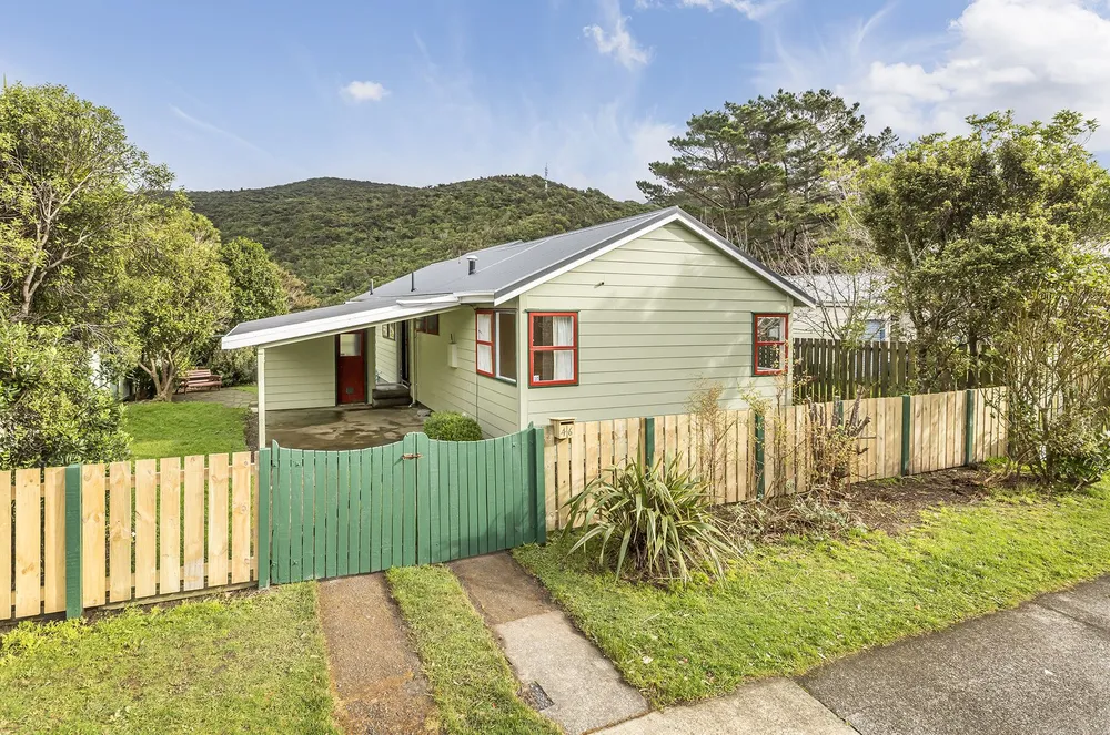 Photos of 46 Hazlewood Avenue