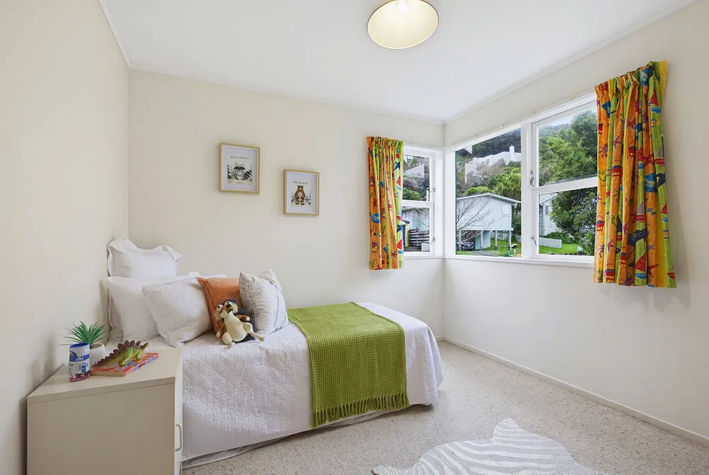 Photos of 46 Hazlewood Avenue