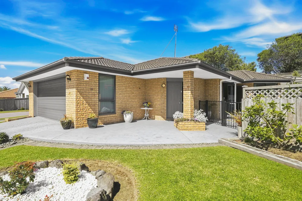 Photos of 48 Brigham Young Drive