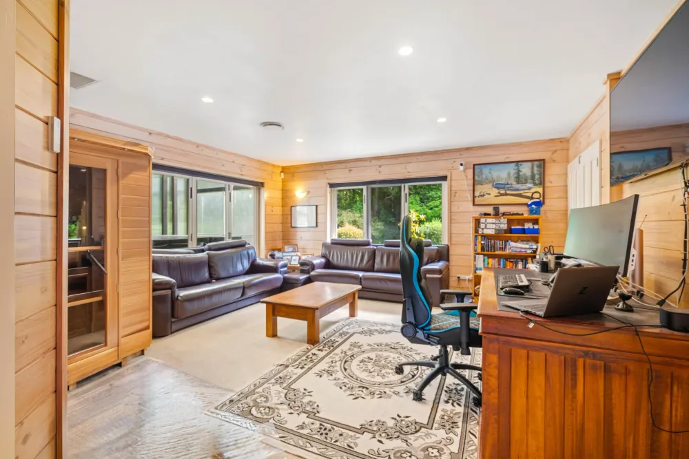 Photos of 55 Highfield Way