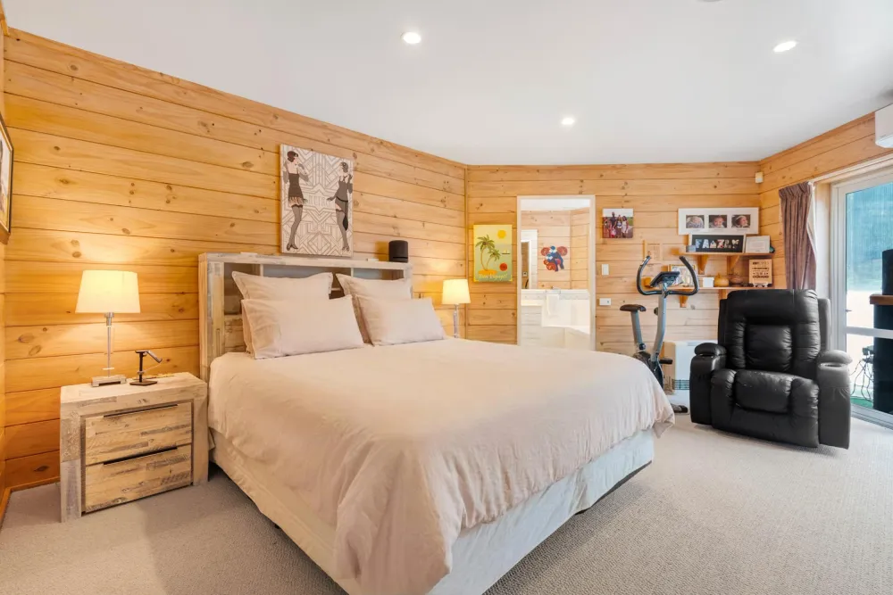 Photos of 55 Highfield Way