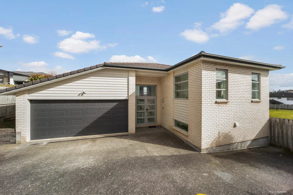 Photos of 14 Mulroy Place