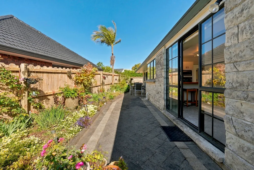Photos of 3 Eiger Place
