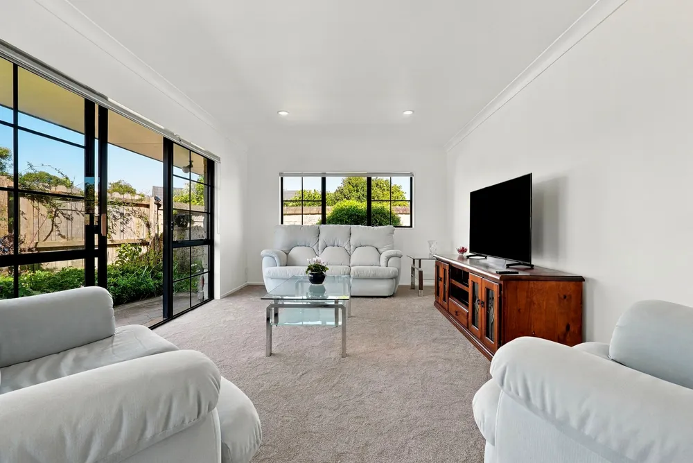 Photos of 3 Eiger Place