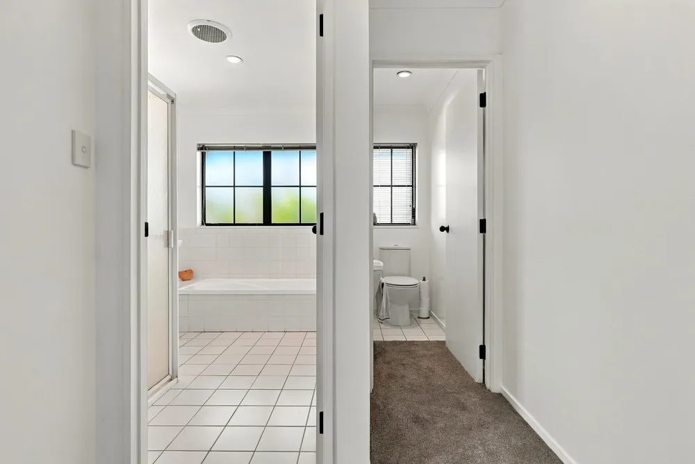 Photos of 3 Eiger Place
