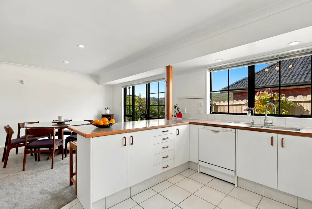 Photos of 3 Eiger Place