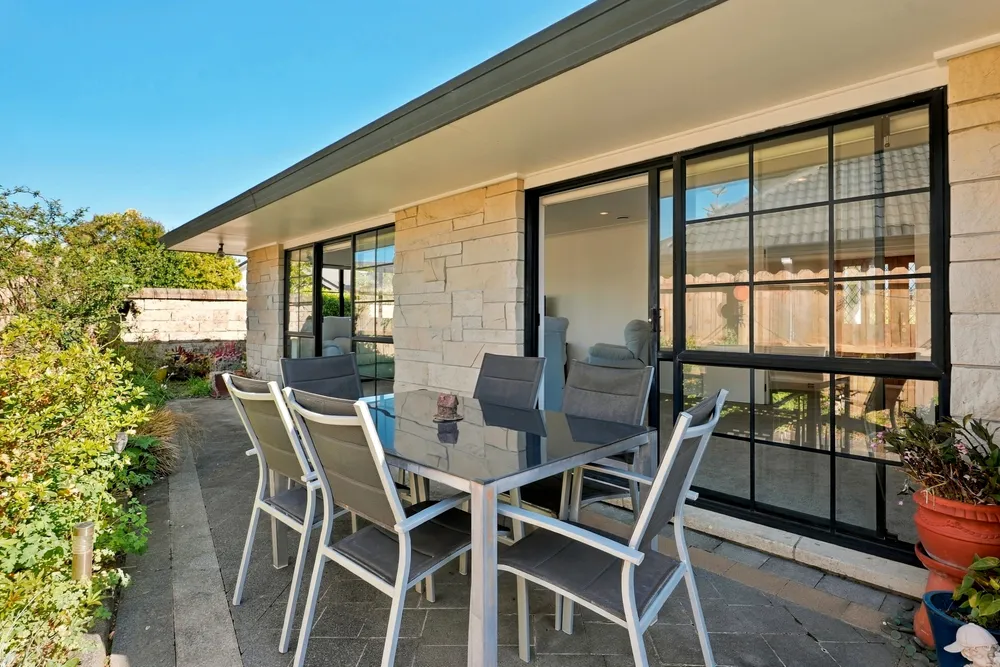 Photos of 3 Eiger Place
