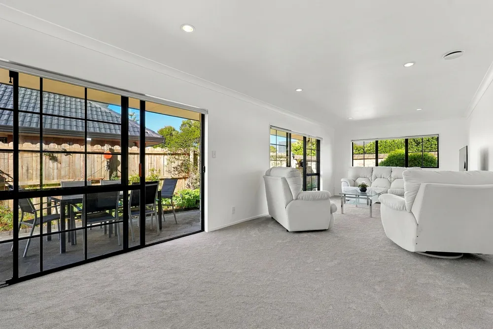 Photos of 3 Eiger Place
