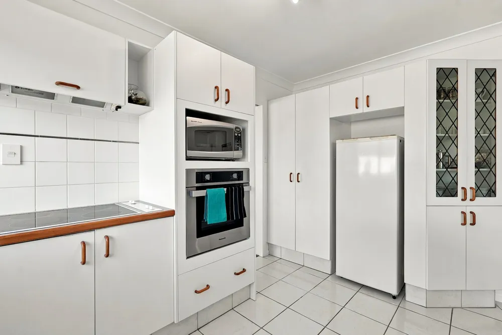 Photos of 3 Eiger Place