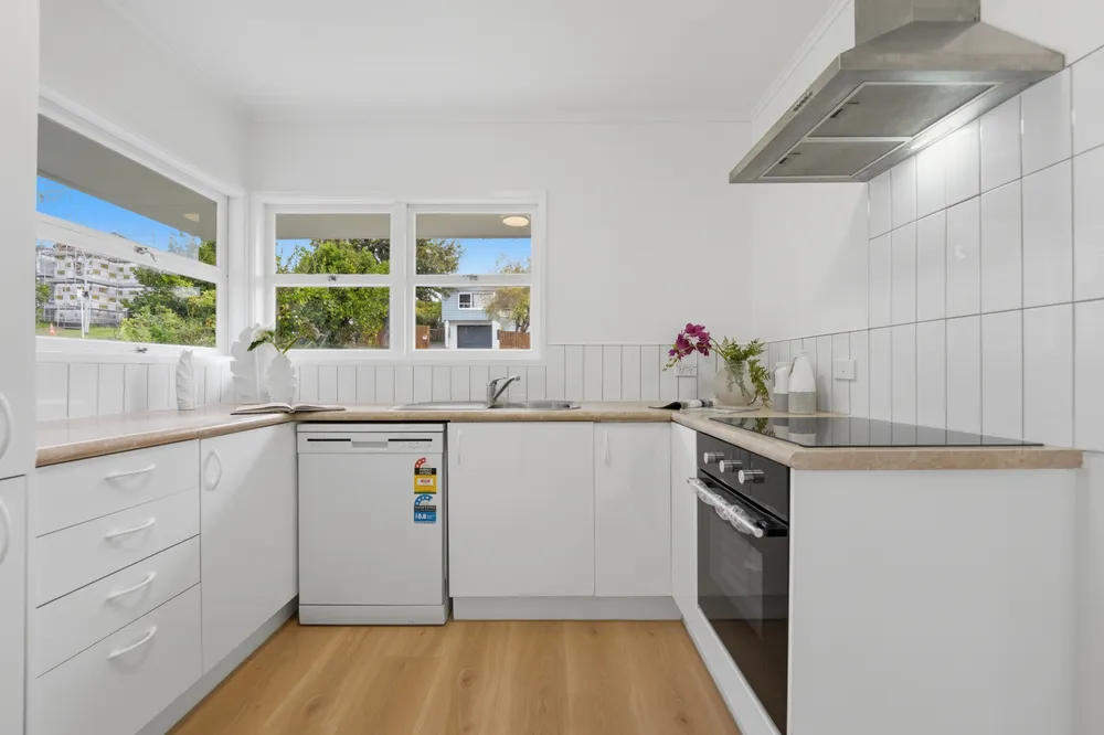 Photos of 2/5 Eban Avenue