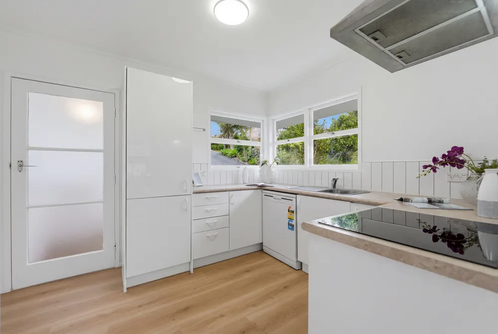 Photos of 2/5 Eban Avenue