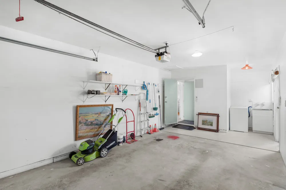 Photos of 100A Studholme Street