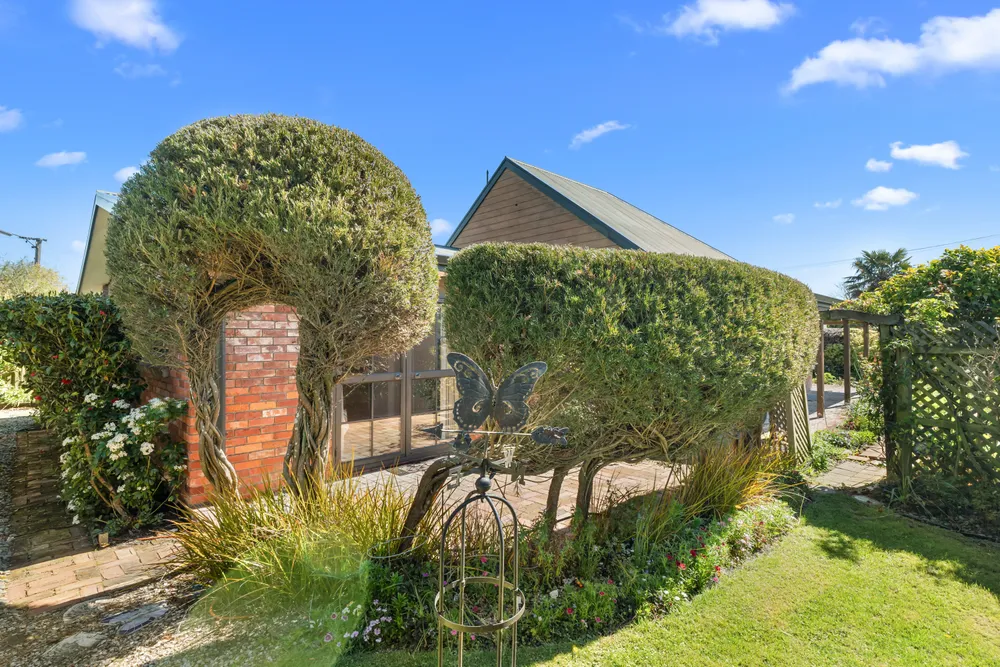 Photos of 100A Studholme Street
