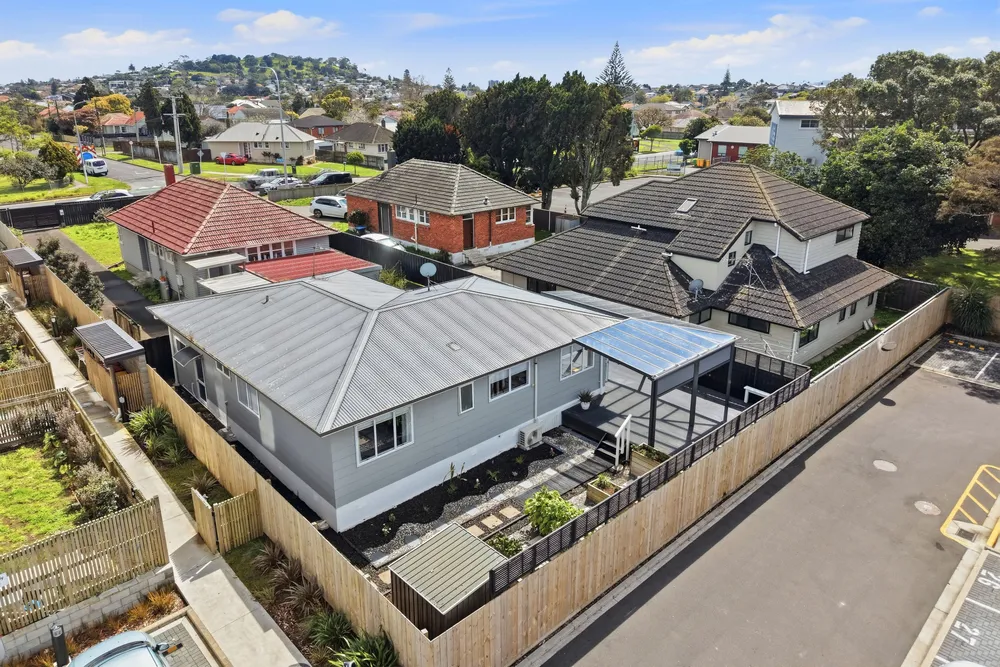 Photos of 782B Sandringham Road Extension